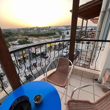 Centre Small * Херсониссос