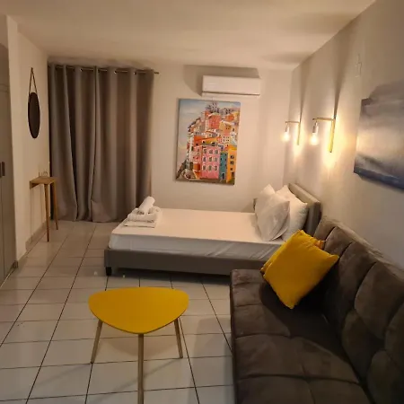 Centre Small Hersonissos (Crete)